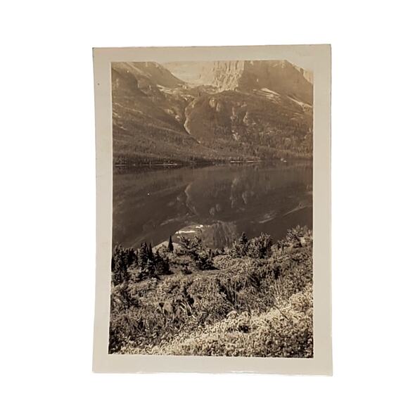 Vtg B&W Photo Found Yellowstone National Park Mountain River Reflection Snapshot - Picture 1 of 4